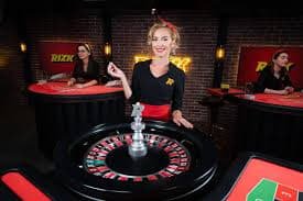 Berbagai permainan casino dan sports betting yang memungkinkan pengguna mendapatkan hadiah menarik